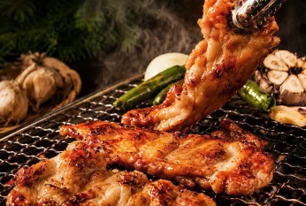 K- 닭갈비 (Đùi gà nướng gia vị) 辣炒鸡肉