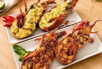  랍스타 마늘구이 Tôm hùm sốt tỏi  蒜香烤龙虾
