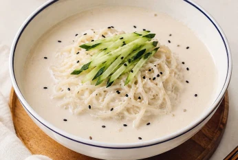 콩국수 Mì lạnh đậu nành  韩式豆浆冷面 